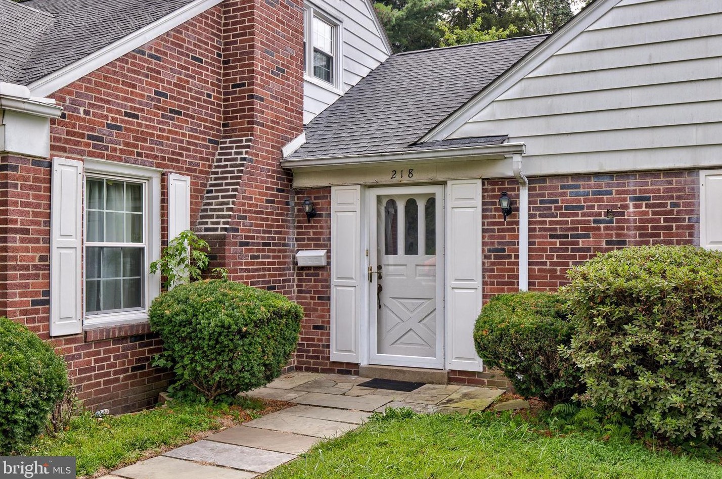 218 Sykes Ln, Media, PA 19086