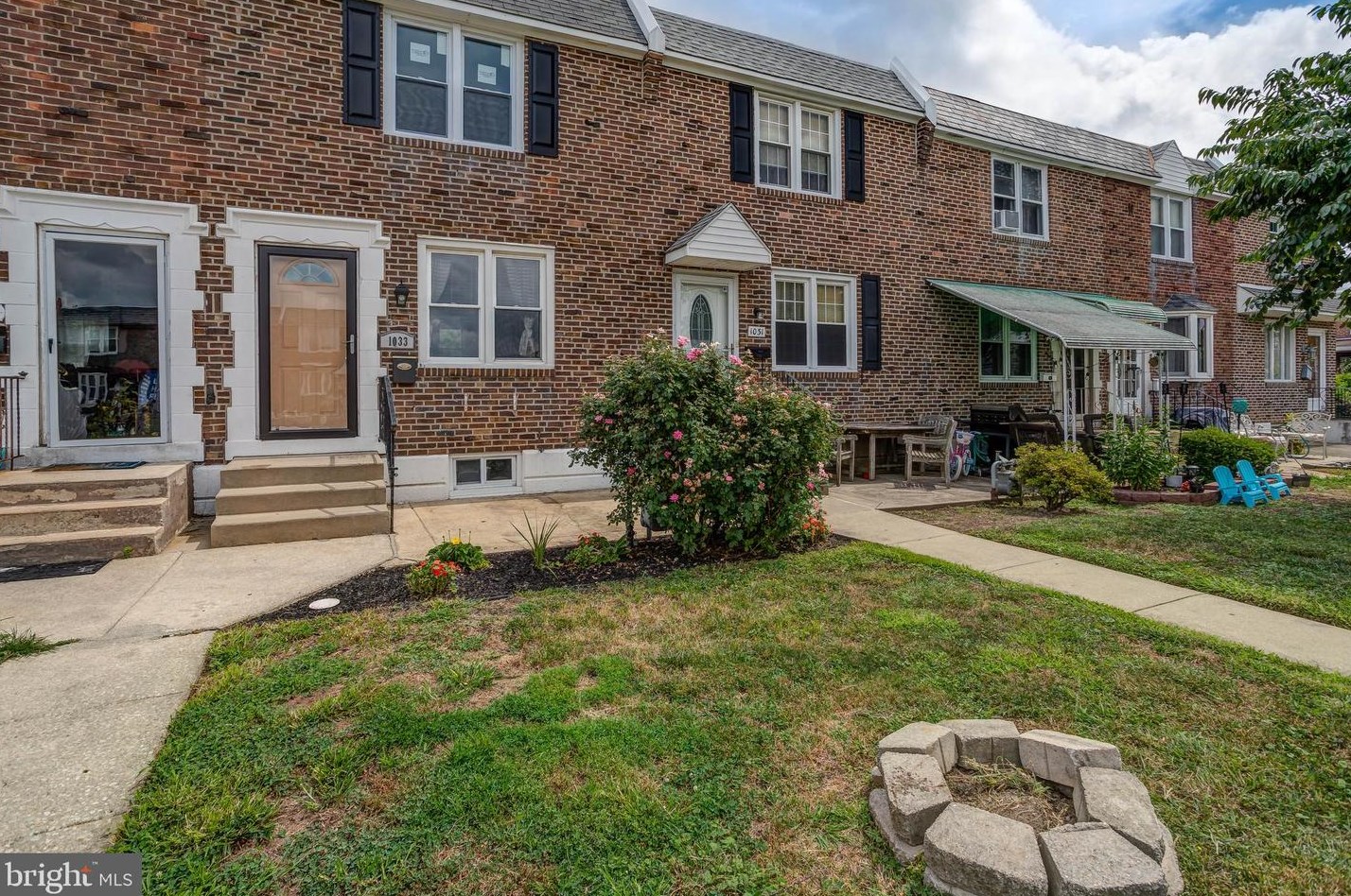 1033 Tremont Dr, Manor, PA 19036