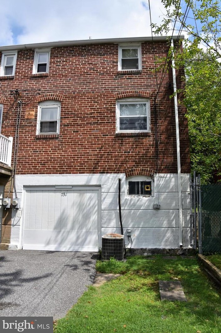 731 Clymer Ln, Ridley Park, PA 19078