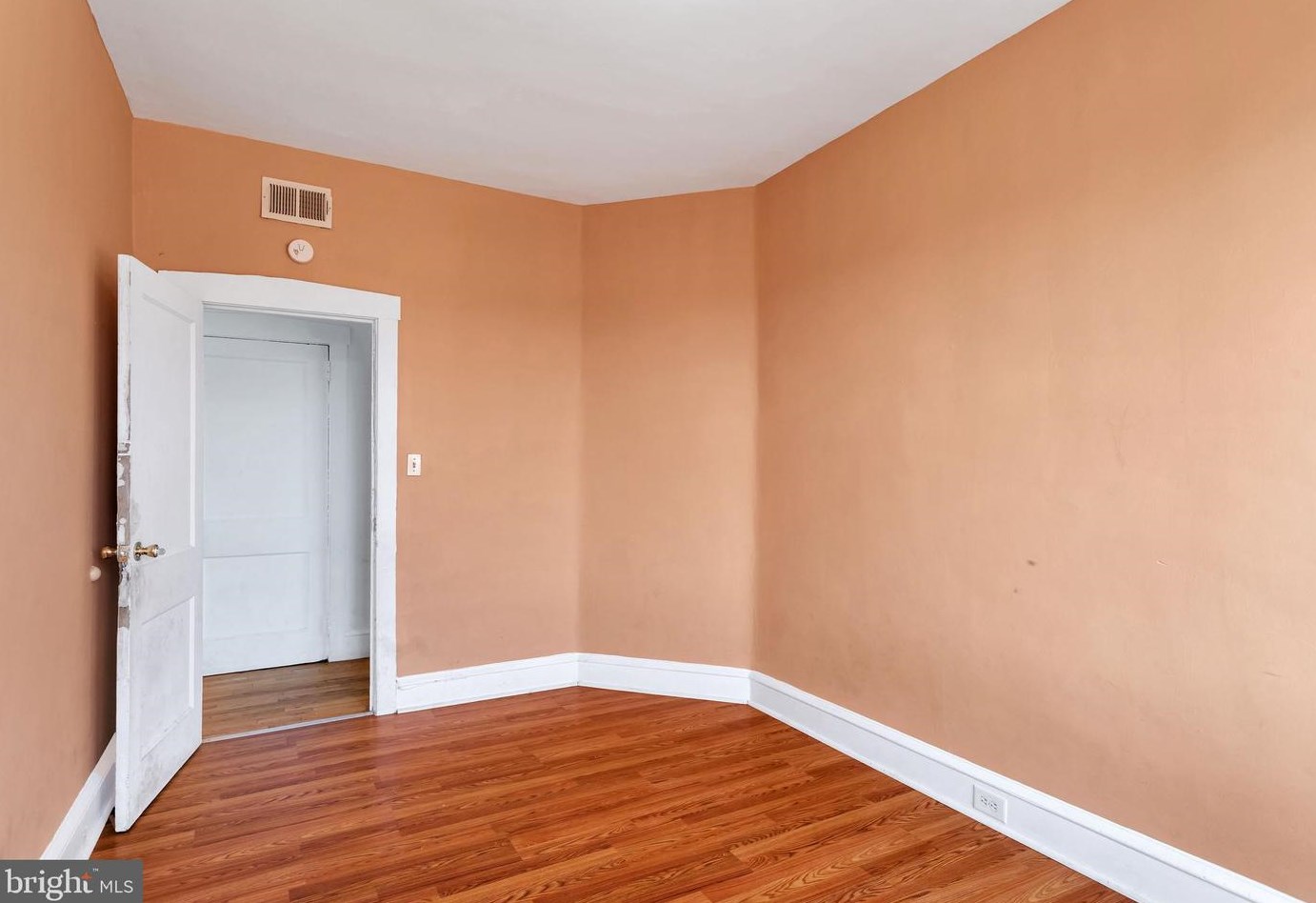 7125 Marshall Rd, Upper Darby PA  19082-4307 exterior