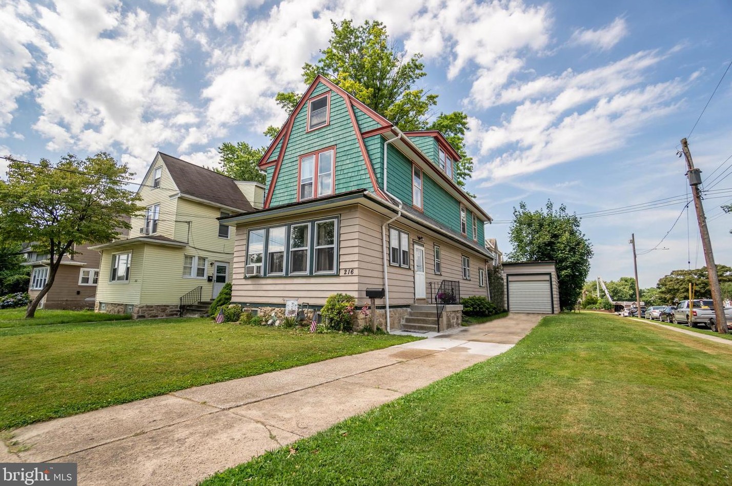 216 Burmont Rd, Oakview, PA 19026