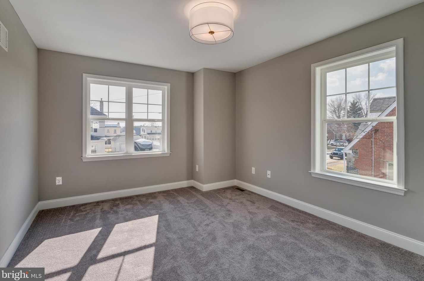 870 Michigan Ave, Swarthmore PA 19081-2495 exterior