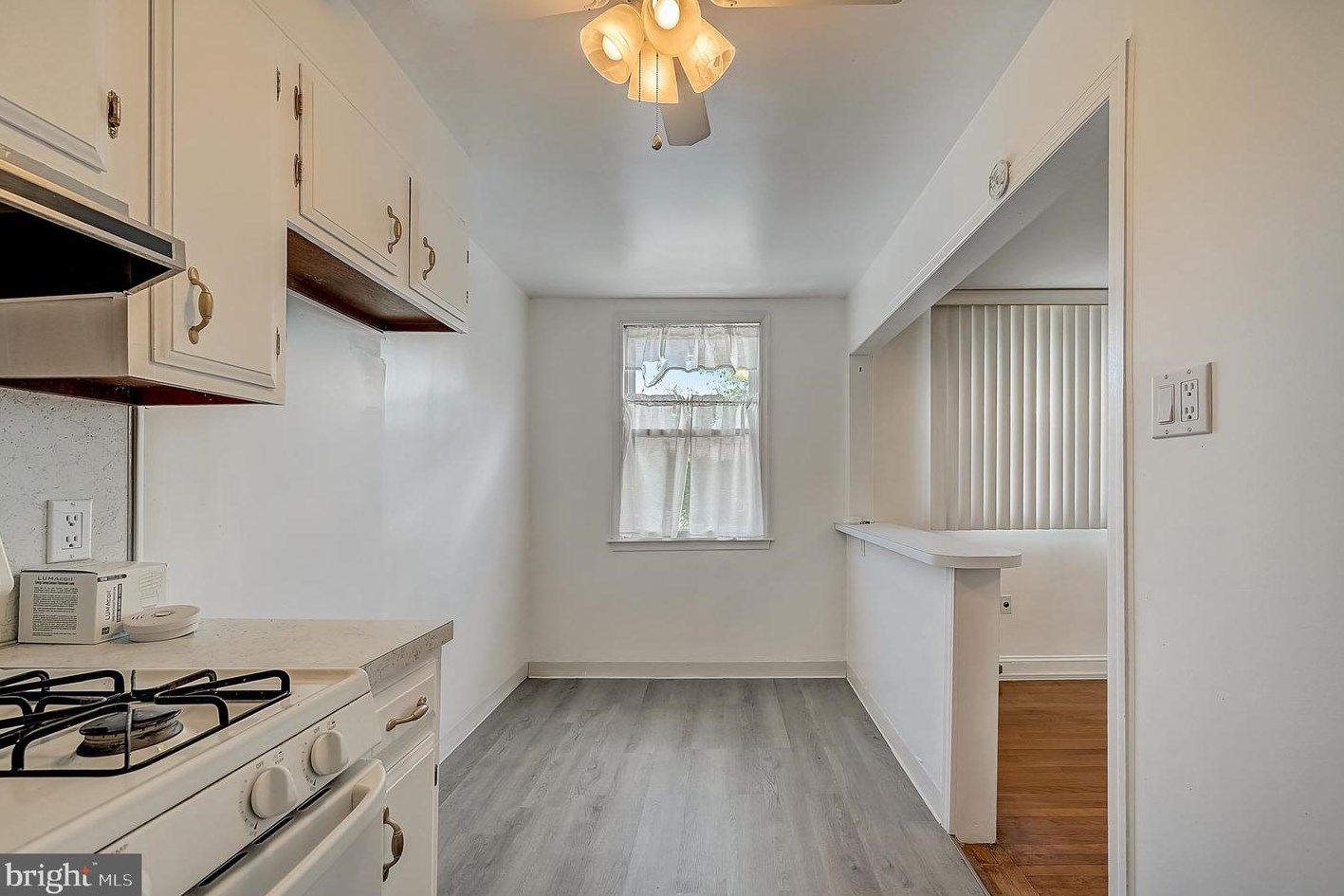 2280 Harwood Ave, Upper Darby PA 19082-5406 exterior