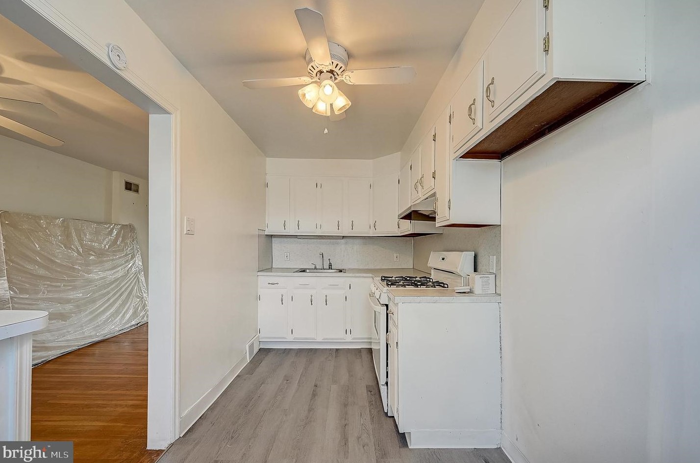 2280 Harwood Ave, Upper Darby PA 19082-5406 exterior