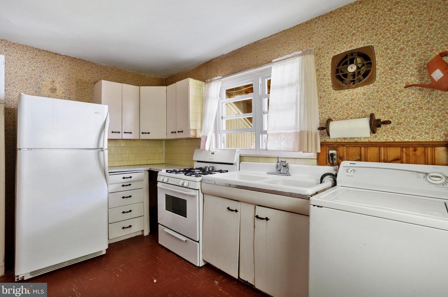 667 Brighton Terrace, Holmes, PA 19043