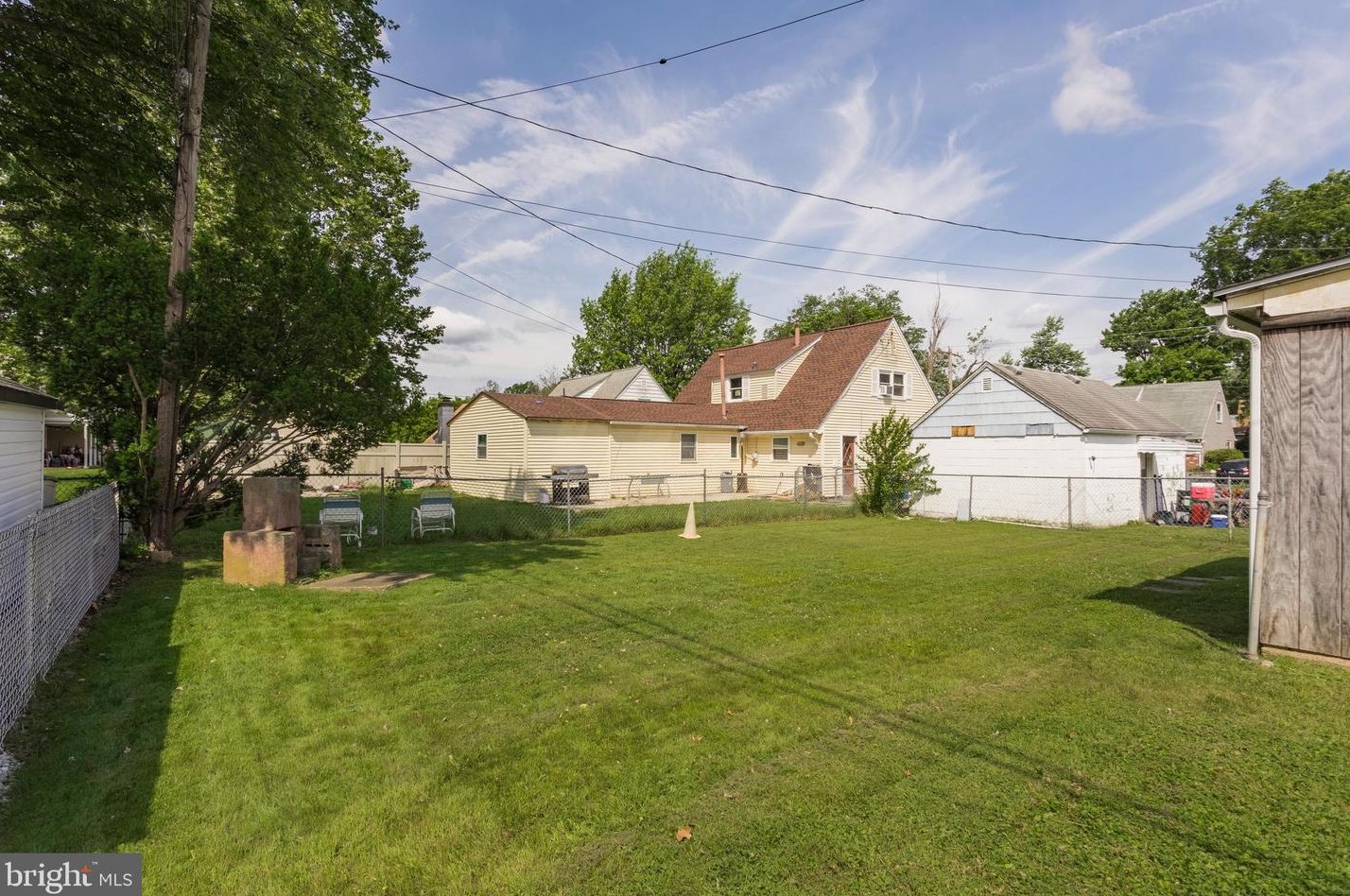 667 Brighton Ter, Holmes PA  19043-1009 exterior