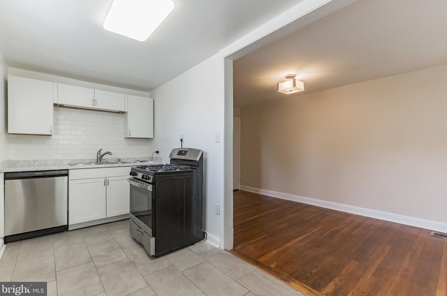 437 21 St, Chester PA 19013-5513 exterior