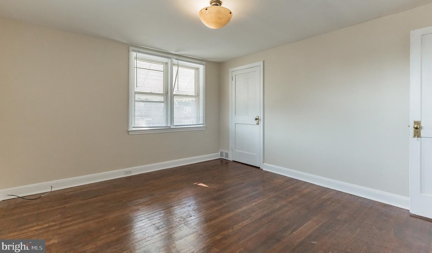 437 21 St, Chester PA 19013-5513 exterior