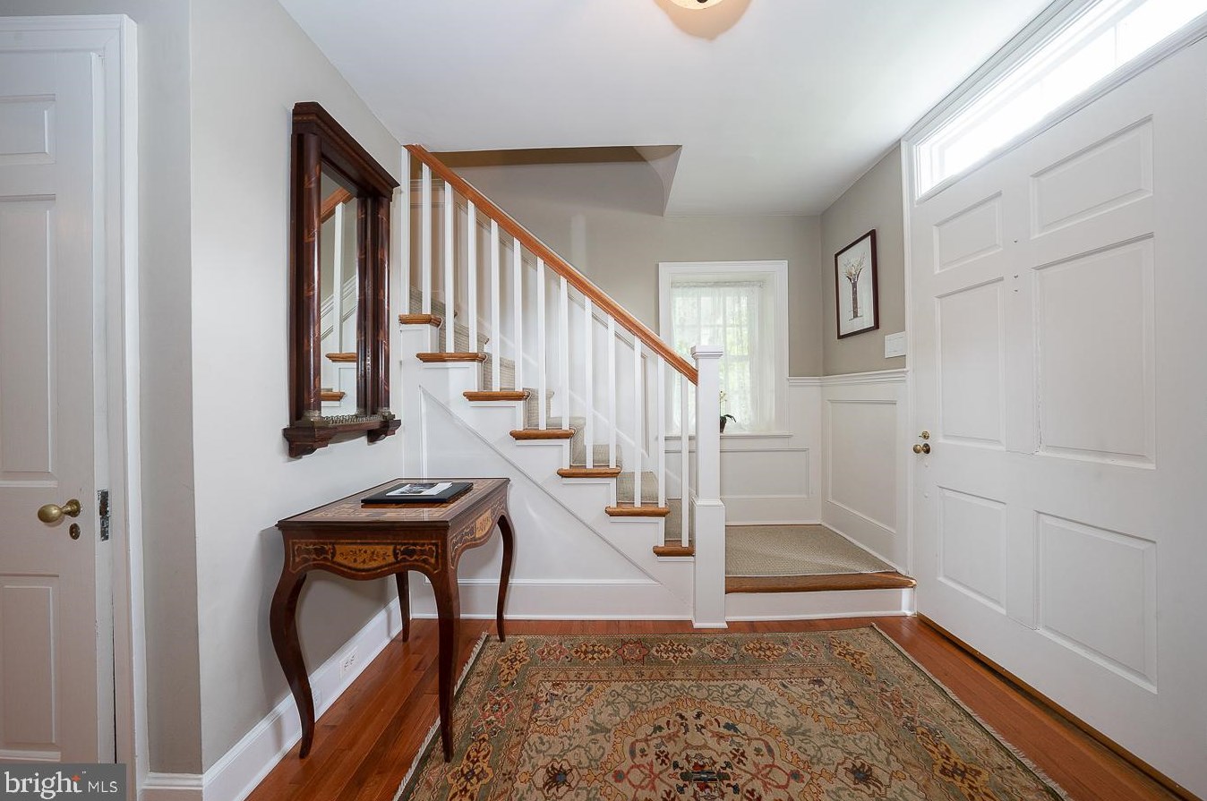 32 Aldwyn Ln, Ithan, PA 19085