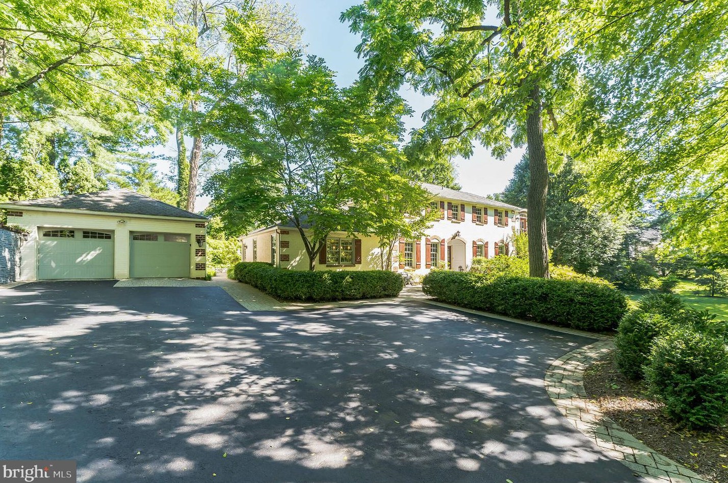 318 Chamounix Rd, Wayne, PA 19087