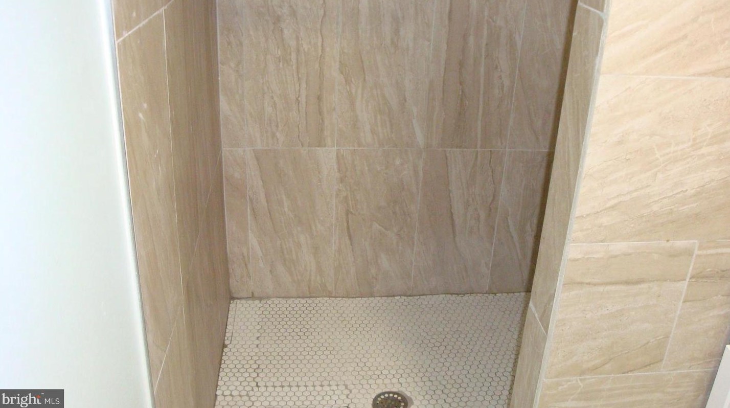 229 Cedar Ln, Upper Darby PA  19082-1321 exterior