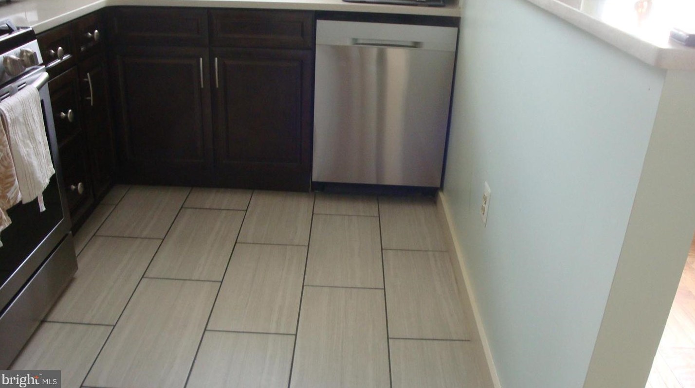 229 Cedar Ln, Upper Darby PA  19082-1321 exterior