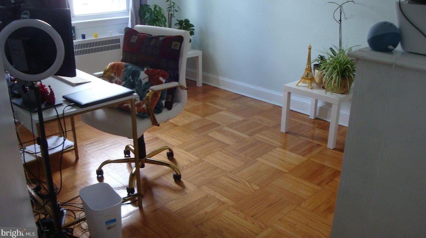 229 Cedar Ln, Upper Darby PA  19082-1321 exterior