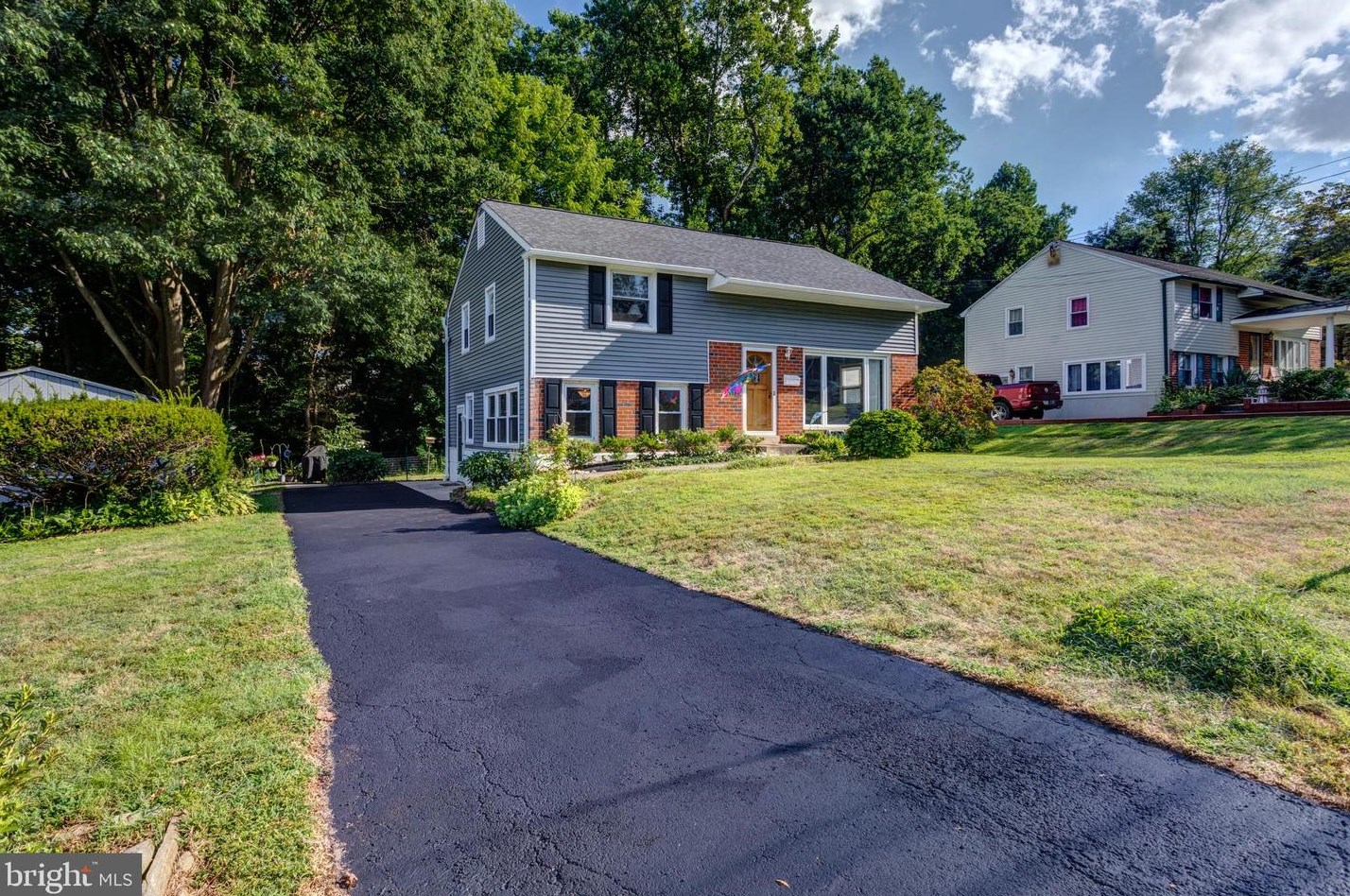 430 Garden Ln, Chester, PA 19014-2019