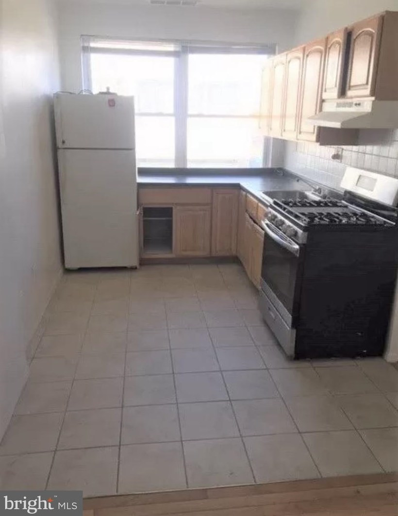 100 Ashby Rd, Upper Darby, PA 19082