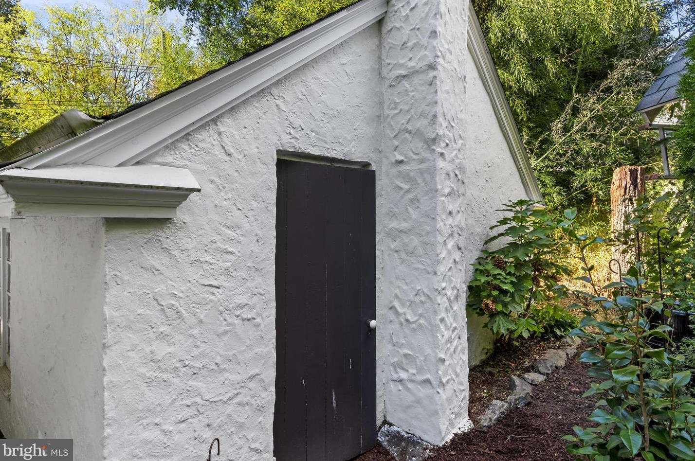 105 Cornell Ave, Swarthmore PA 19081-1933 exterior