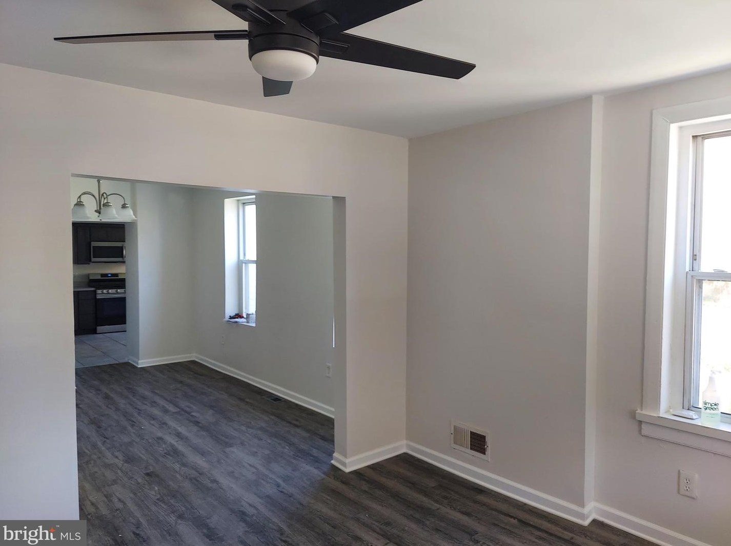 8 Church St, Chester, PA 19015