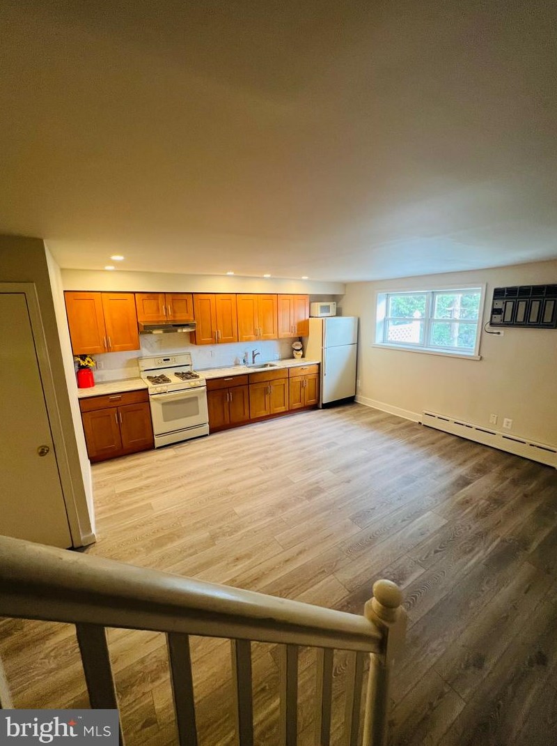 536 69th St, Upper Darby PA 19082-4102 exterior