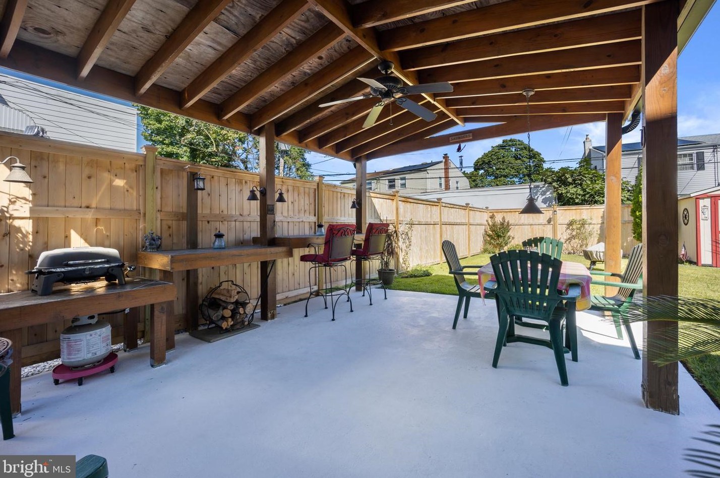 1415 Grace Rd, Swarthmore PA 19081-2809 exterior