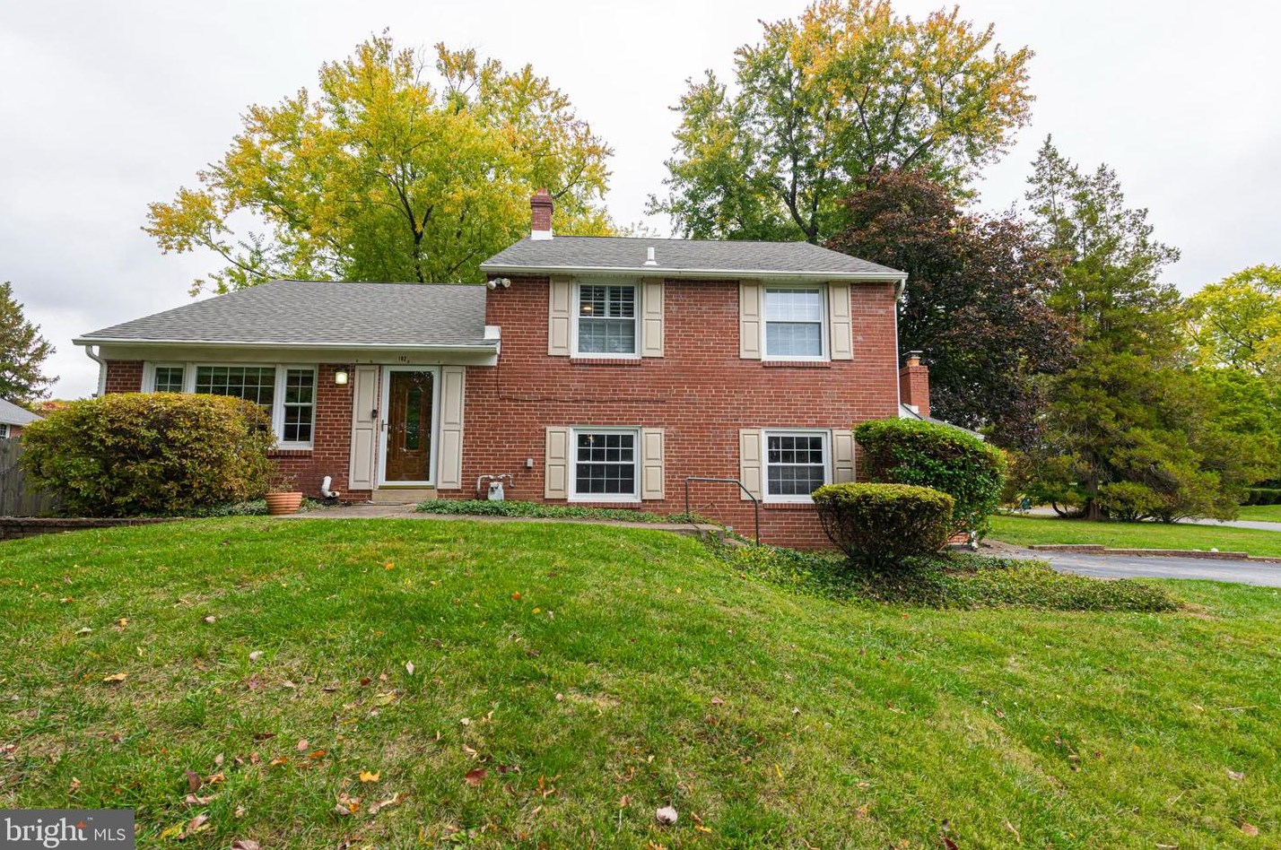 102 Westminster Dr, Media, PA 19086