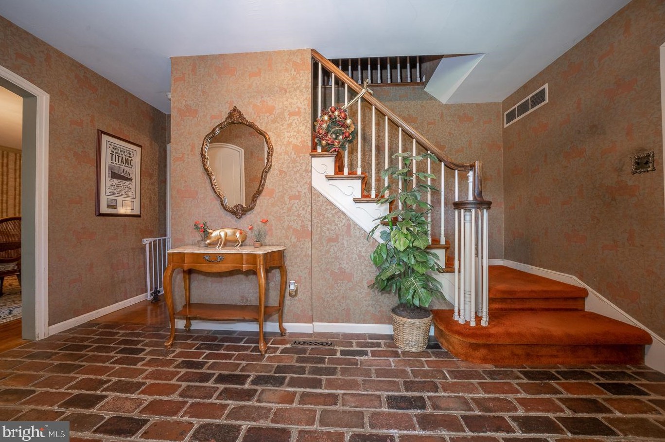 658 Lakeview Cir, Newtown Square, PA 19073