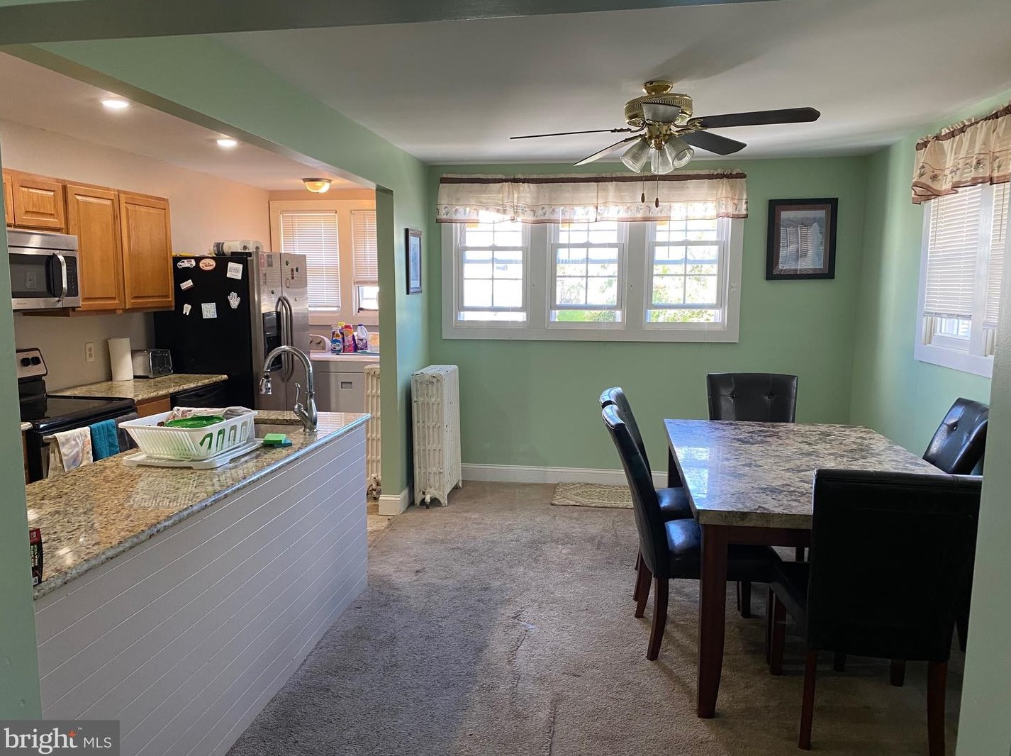 39 High St, Sharon Hill, PA 19079-1912