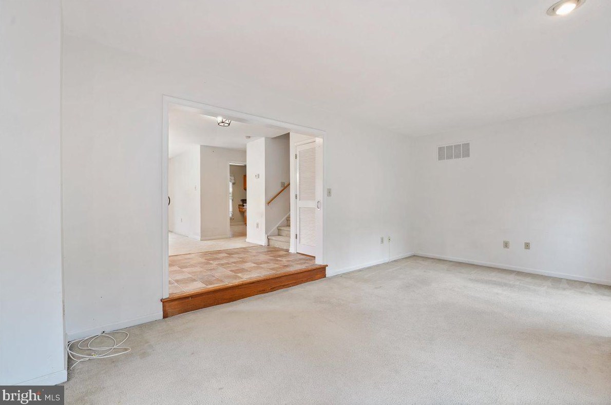 147 Knollwood Ct, Chester PA  19014-1260 exterior