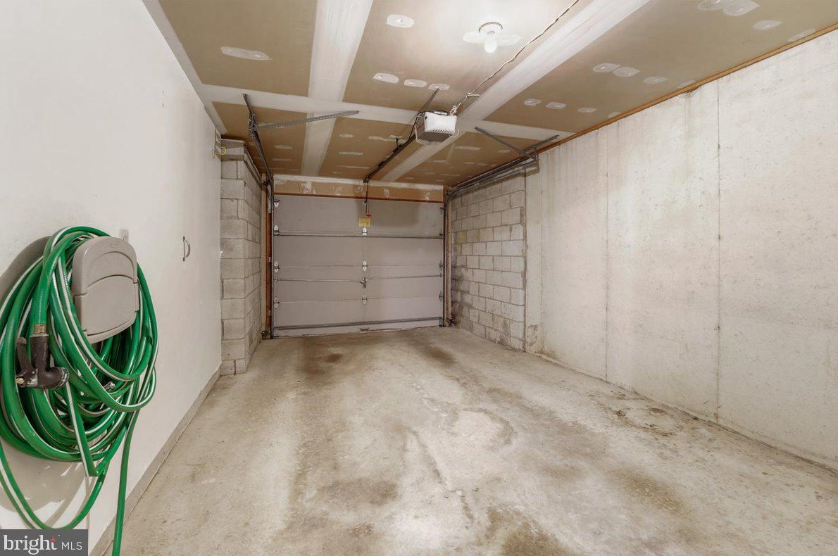 147 Knollwood Ct, Chester PA  19014-1260 exterior