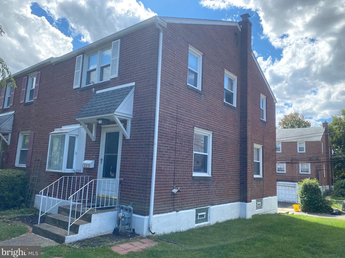 220 Felton Ave, Sharon Hill, PA 19079-2105