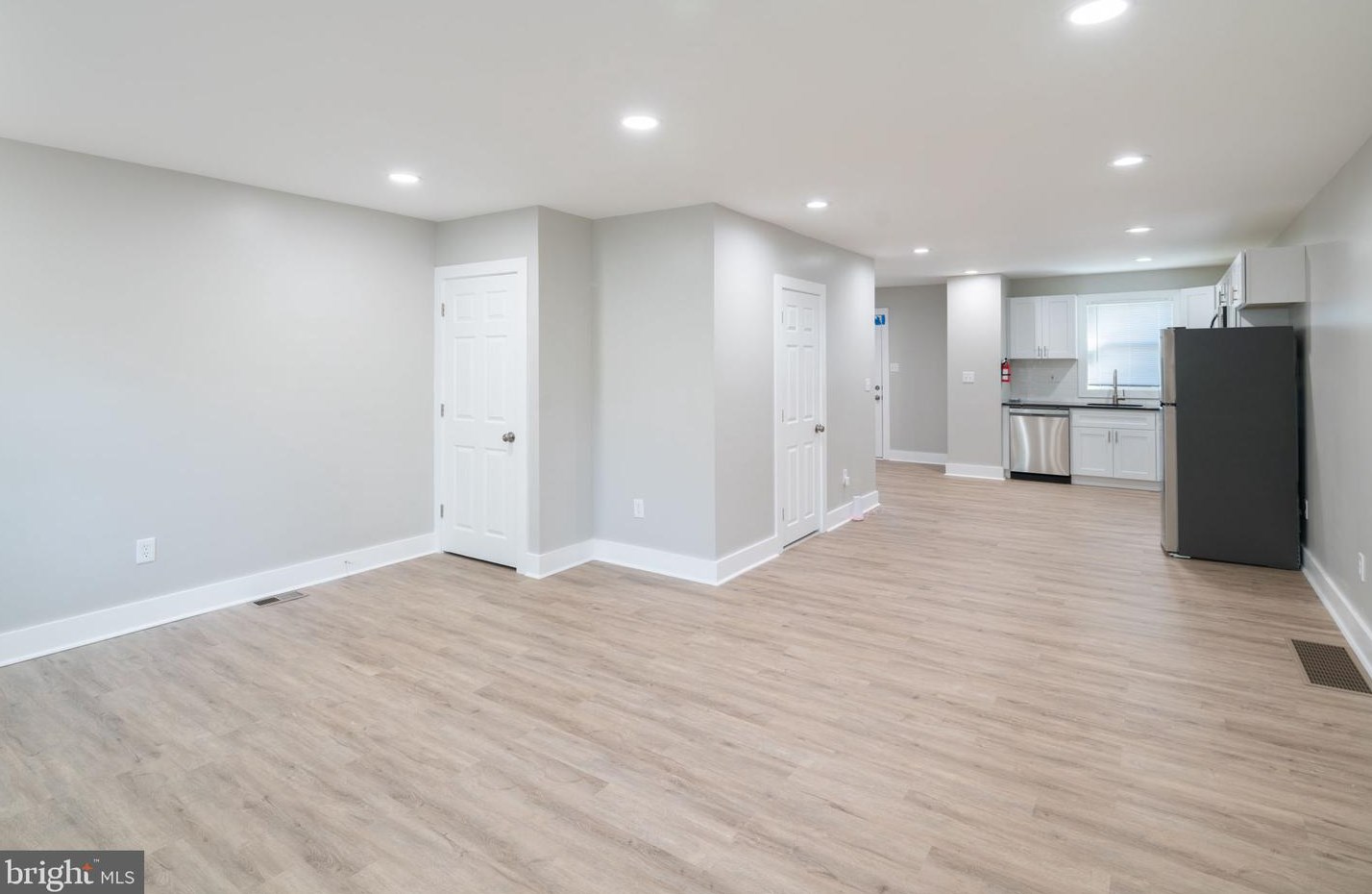 1560 Roosevelt Dr, Sharon Hill, PA 19079-2439