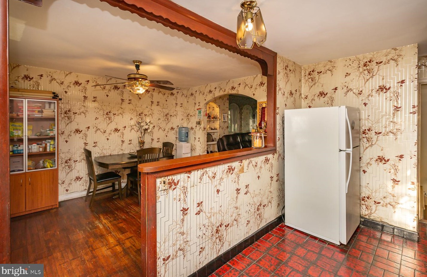 277 Glendale Rd, Upper Darby PA 19082-4017 exterior