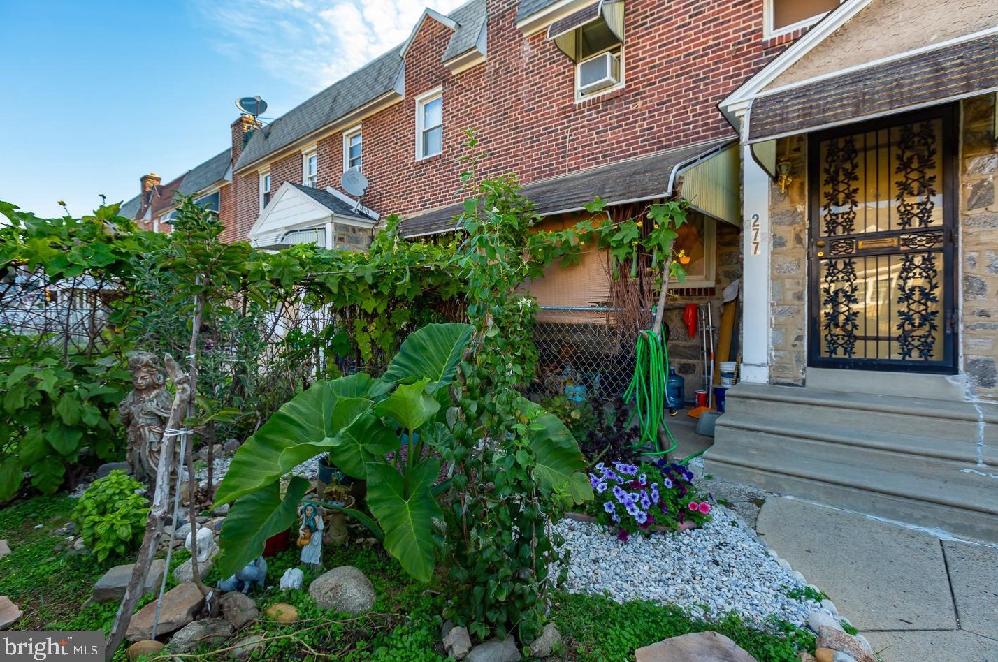 277 Glendale Rd, Upper Darby PA 19082-4017 exterior