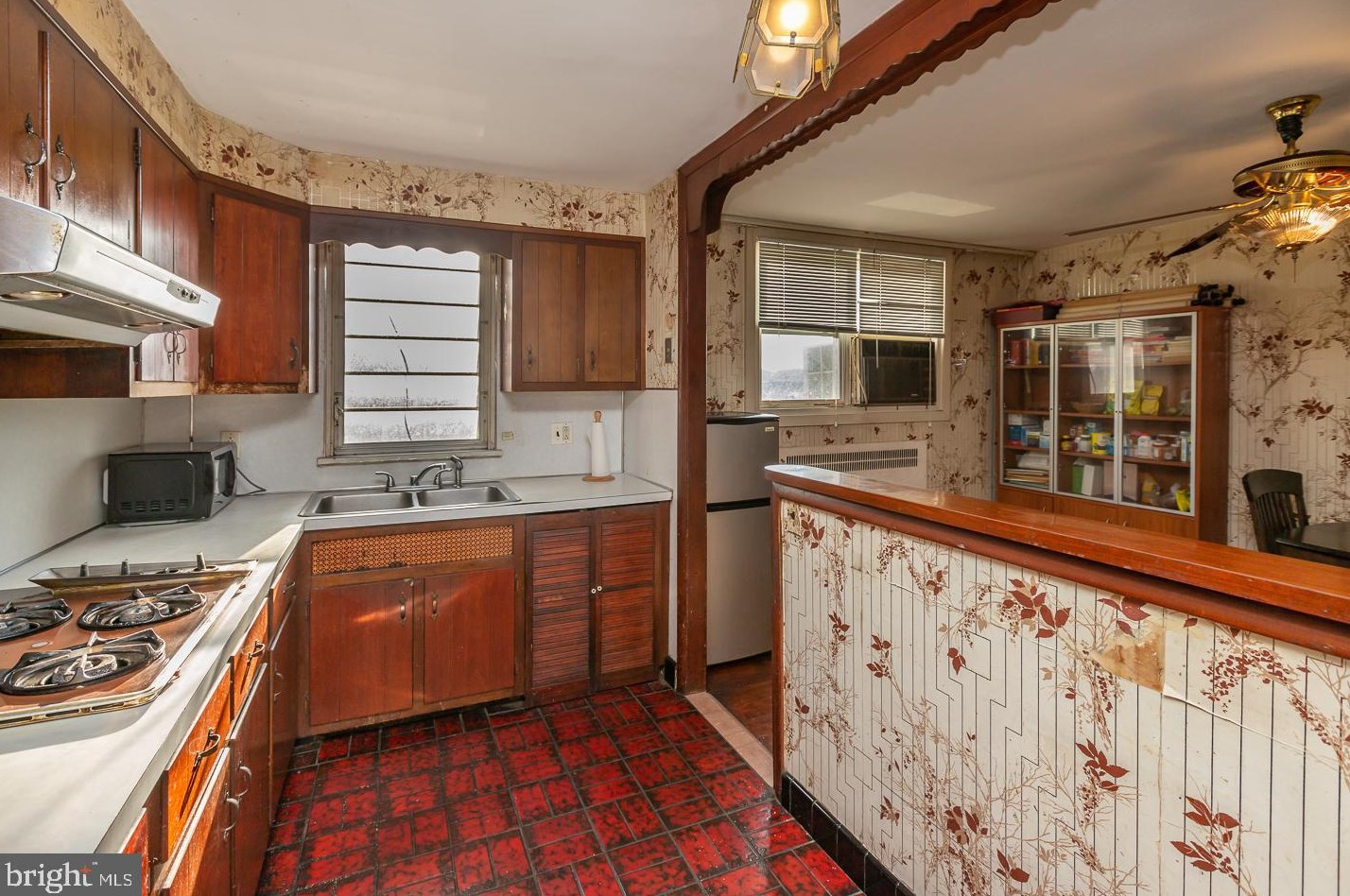 277 Glendale Rd, Upper Darby PA 19082-4017 exterior