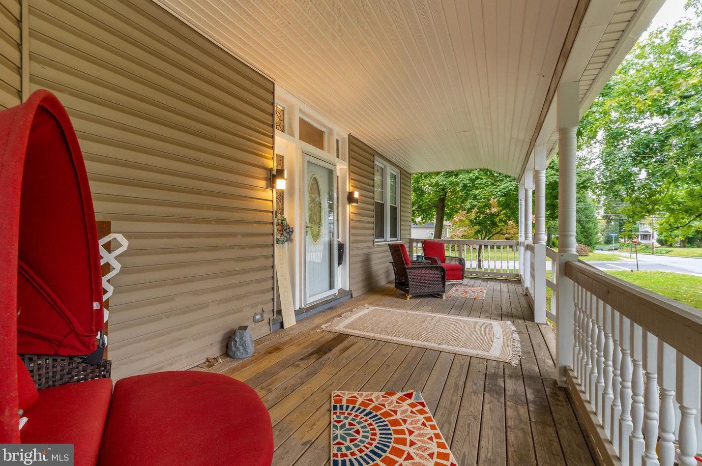 209 E Glenolden Ave, Manor, PA 19036