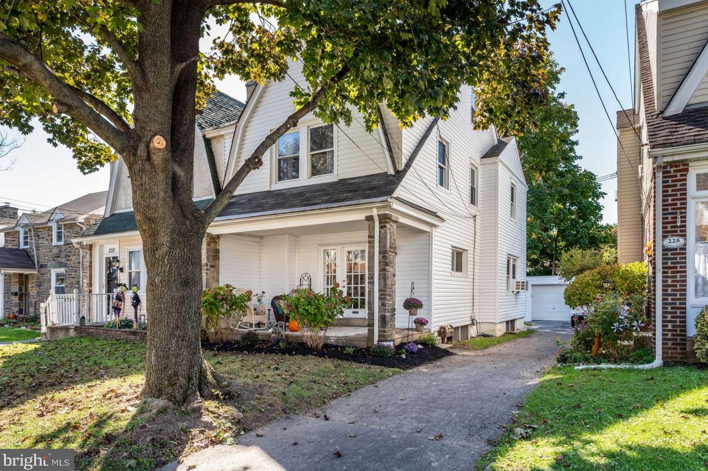 230 Parham Rd, Coal Township, PA 19064
