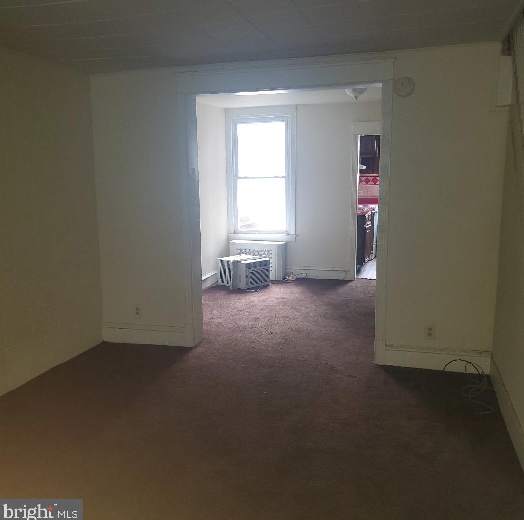 426 Glendale Rd, Upper Darby, PA 19082-4918