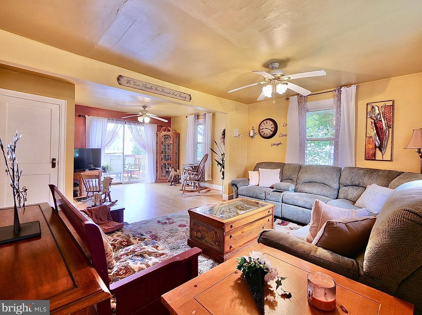 1824 Laurel Ave, Boothwyn, PA 19061