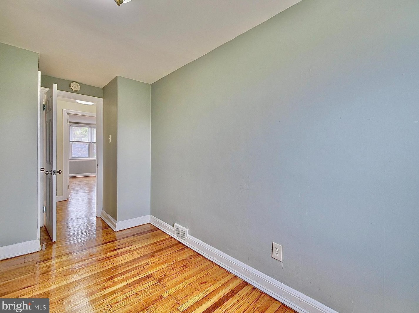 352 22nd St, Chester PA  19013-5120 exterior