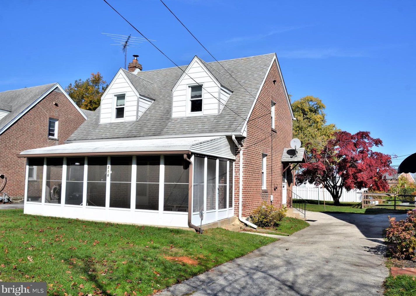 216 Arlington Ave, Folsom, PA 19033-3003