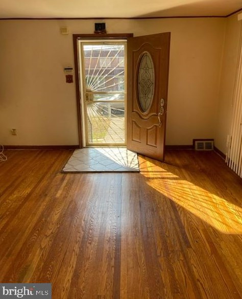 521 Poplar St, Sharon Hill, PA 19079-1207