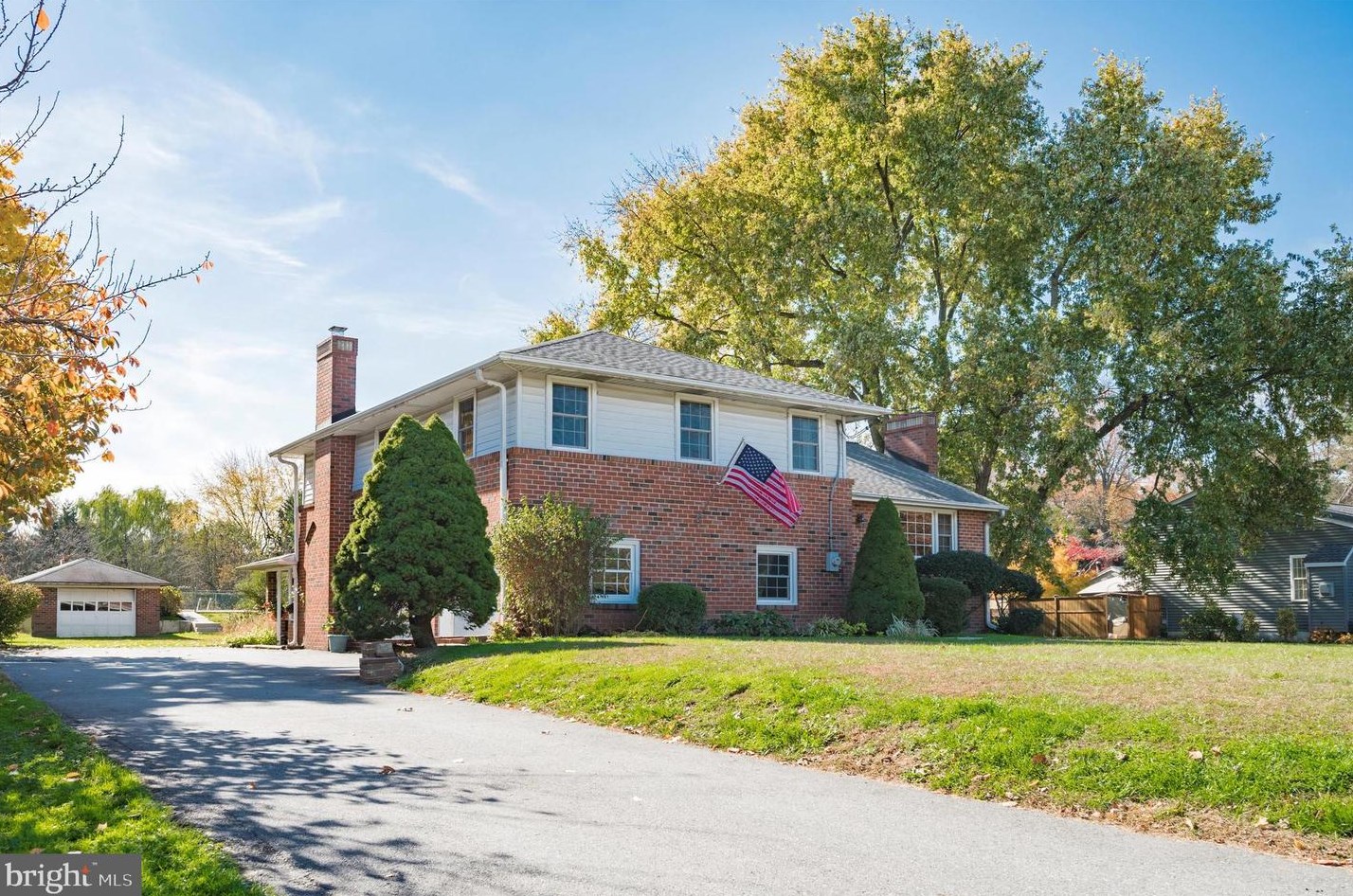 1187 Naamans Creek Rd, Boothwyn, PA 19060