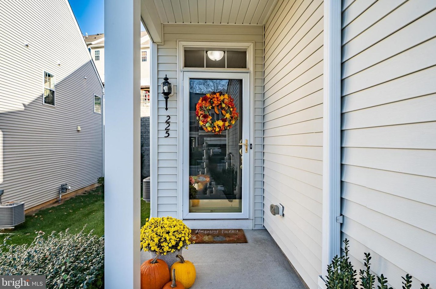 225 Clermont Dr, Newtown Square, PA 19073