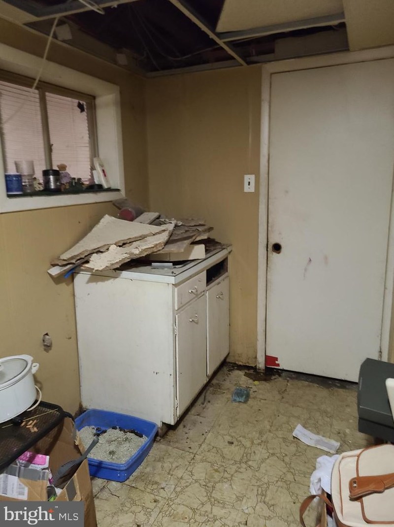 348 Springton Rd, Upper Darby PA 19082-4616 exterior