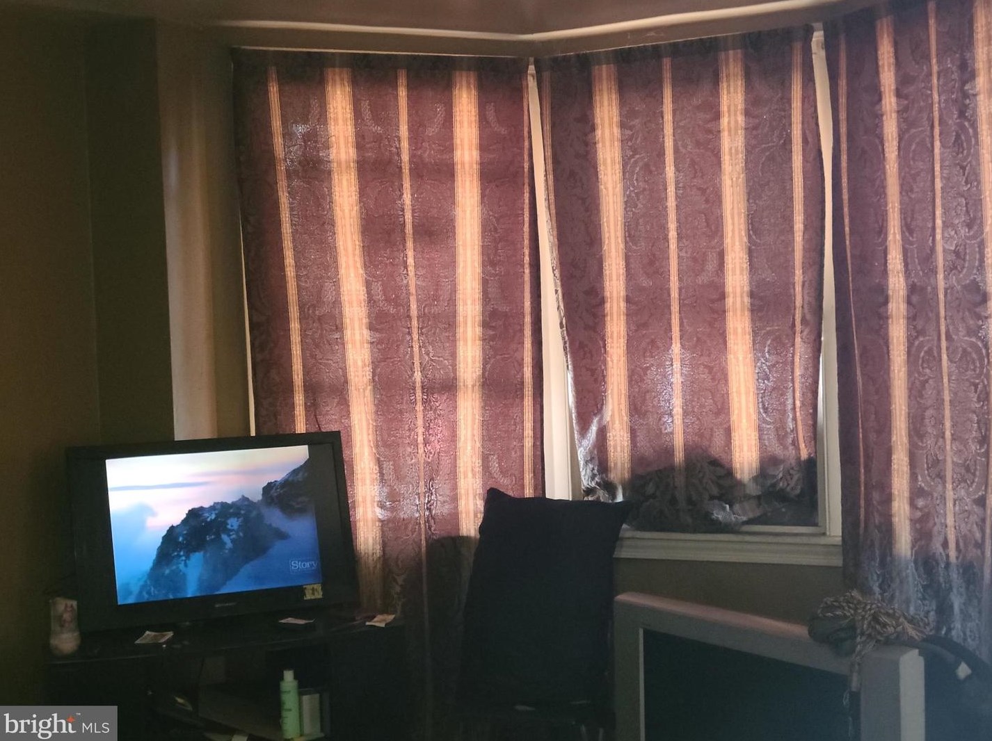 348 Springton Rd, Upper Darby PA 19082-4616 exterior