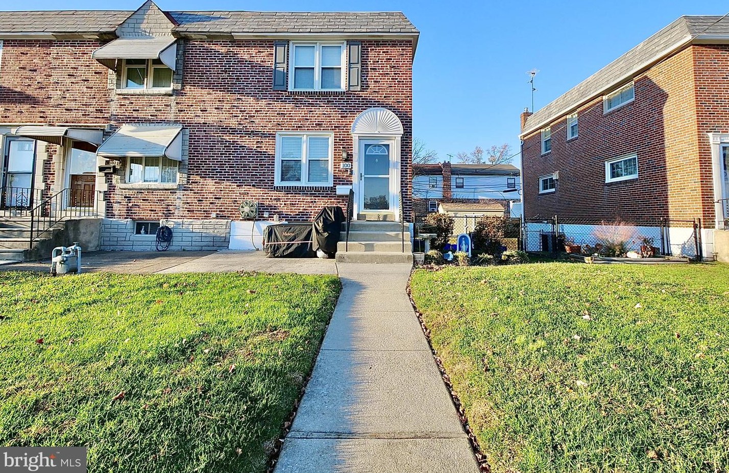 100 Stratford Rd, Manor, PA 19036
