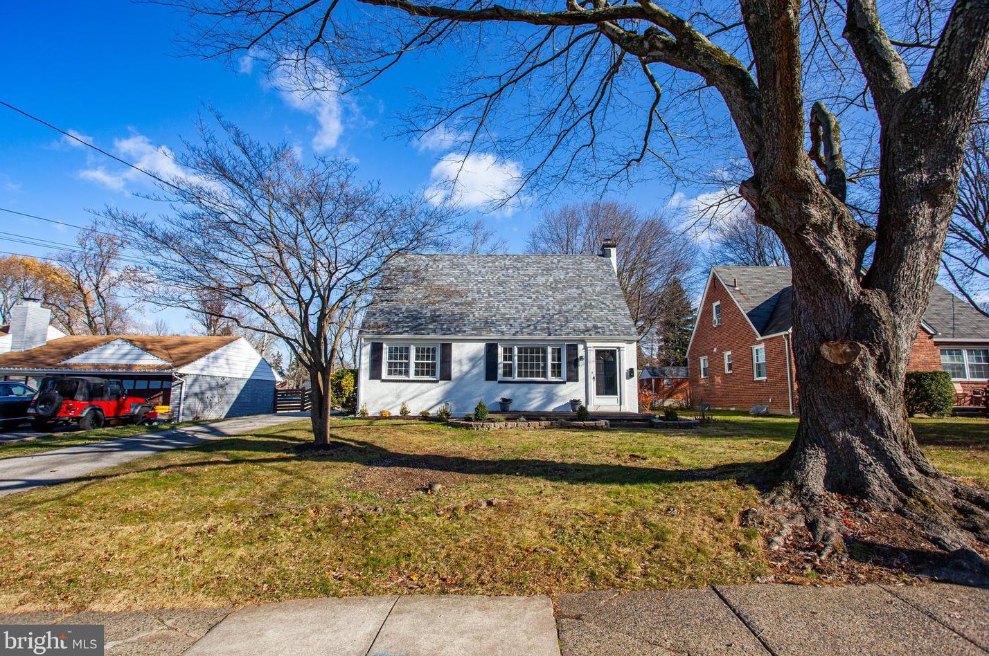 425 Saxer Ave, Coal Township, PA 19064