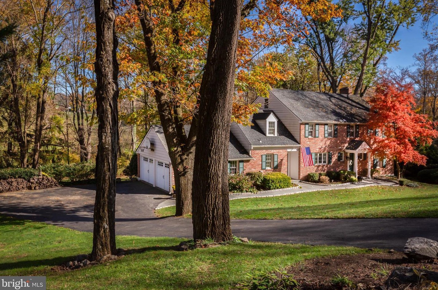664 Malin Rd, Newtown Square, PA 19073