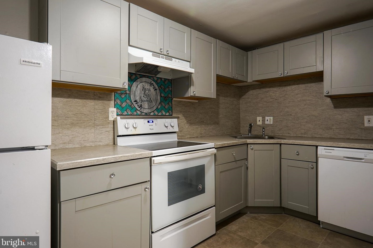 223 22nd St, Chester PA  19013-4921 exterior