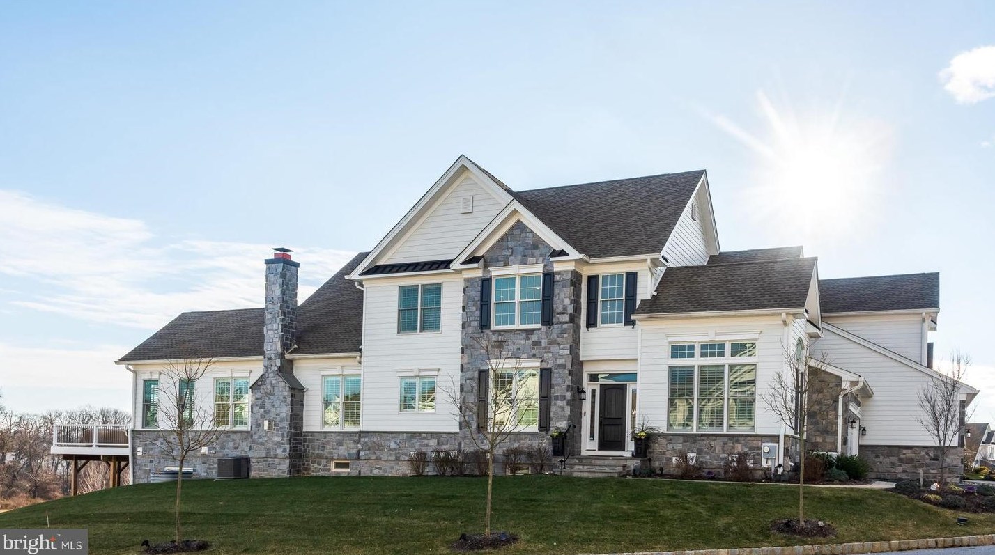 3857 Meadow View Farm Rd, Newtown Square, PA 19073