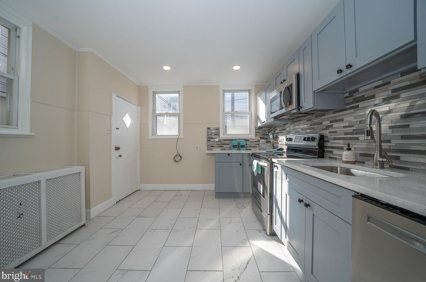 248 Huntley Rd, Upper Darby, PA 19082-3905